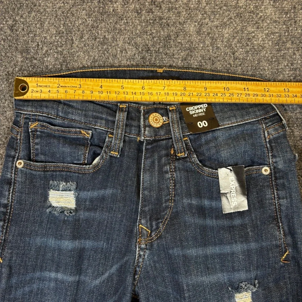 NEW Express‎ Cropped Skinny Mid Rise Distressed Jeans Dark Wash Women's Size 00